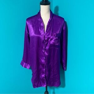 Vintage Victoria’s Secret Gold Label P Solid Purple Chest Logo Satin Button Down